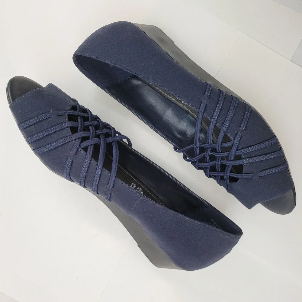East‎ 5th Grace Wedge 024-2842 Navy Blue Strappy Peep Toe Low Heel Sandals 9.5M